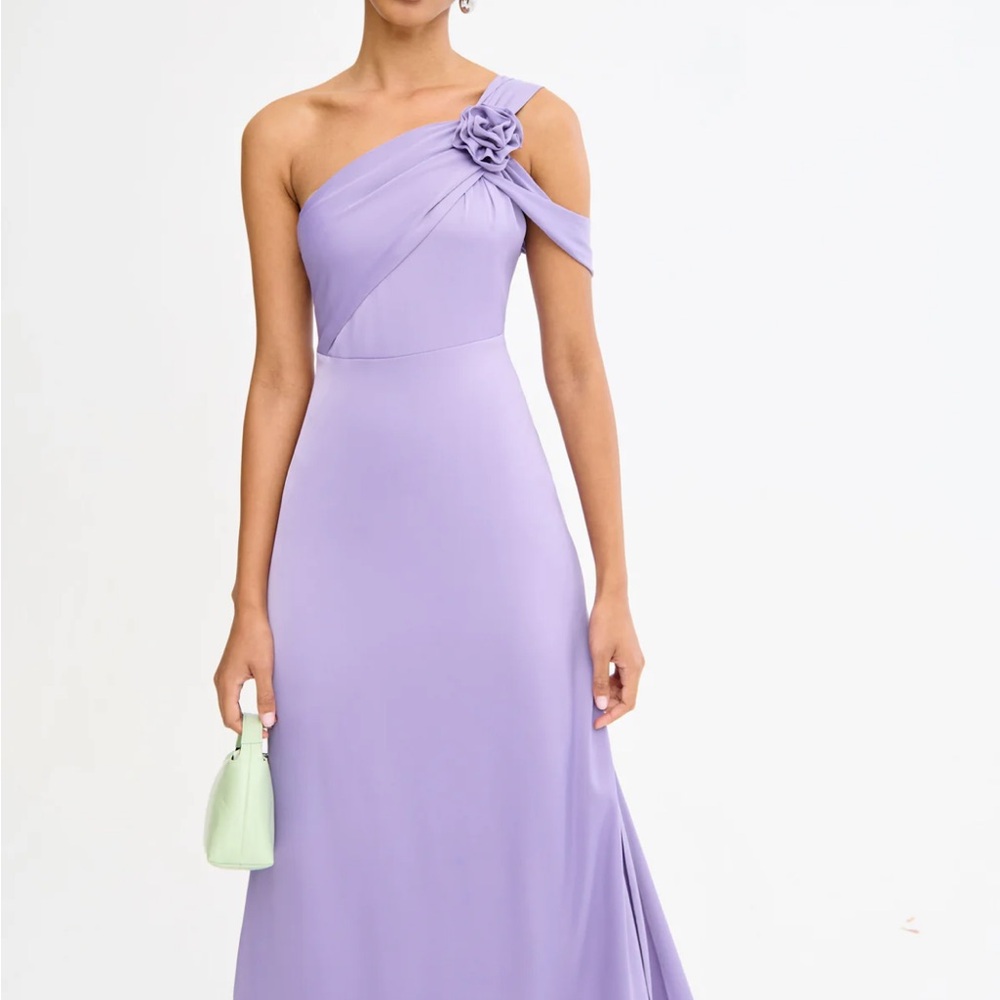 Elegant Lilac One-Shoulder Dress